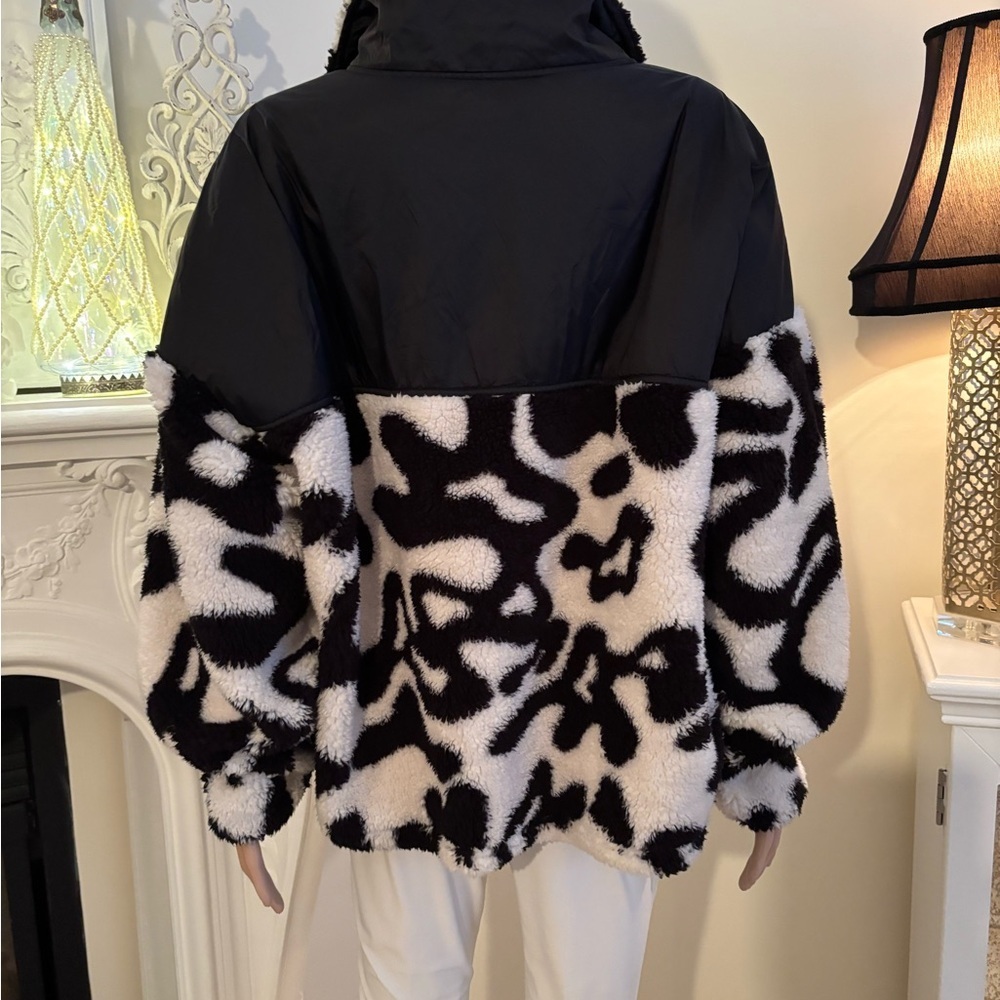 Grayson Threads Black and White Patterned Jacket - Picture 8 of 11